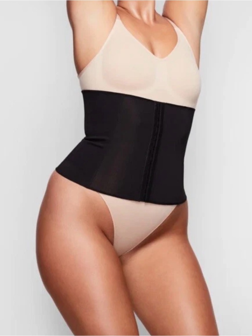 SKIMS NWT & Case Waist Trainer in Onyx XS